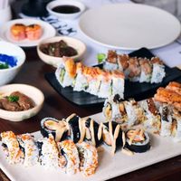Mau Makan Sushi Enak Sepuasnya? Ke 5 Tempat Ini Aja!