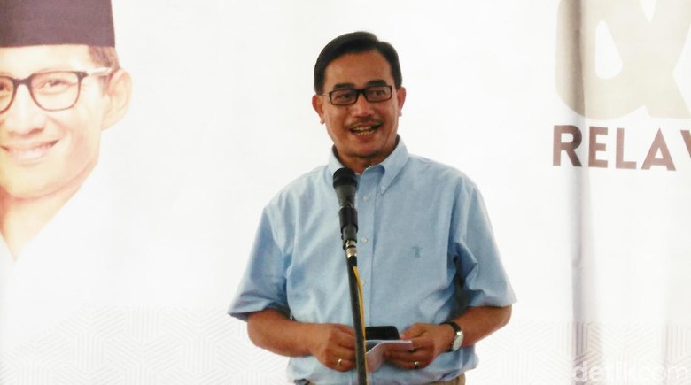 Eks Menteri Agraria Kritisi Presiden Suka Bagi-bagi Sertifikat Eks Menteri Agraria Kritisi Presiden Suka Bagi-bagi Sertifikat