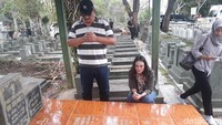 Luna berziarah untuk mengenal lebih dekt dan lebih banyak tahu soal Suzzana. Foto: Luna Maya (Pertiwi/detikcom)