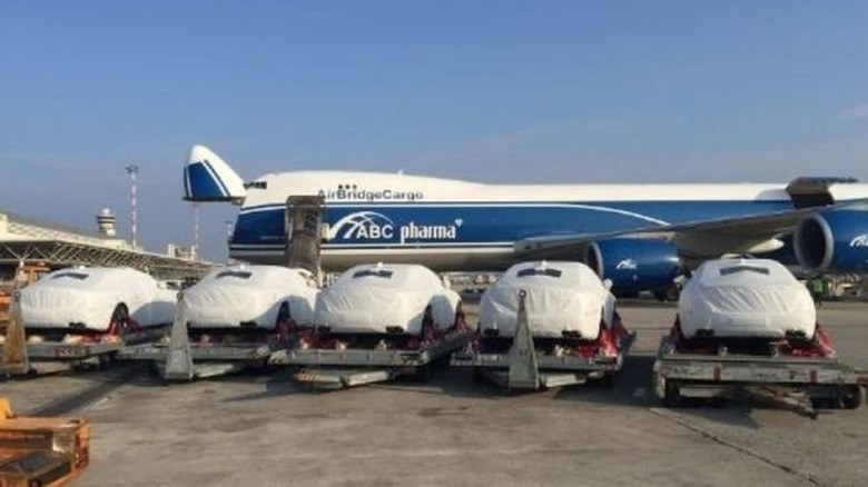 Papua Nugini Impor 40 Mobil Mewah untuk KTT APEC. Foto: AIRBRIDGECARGO Papua Nugini Impor 40 Mobil Mewah untuk KTT APEC. Foto: AIRBRIDGECARGO