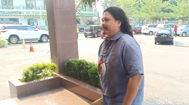 Pelapor Roy Suryo Disarankan Ngadu ke Polres Jakpus Pelapor Roy Suryo Disarankan Ngadu ke Polres Jakpus