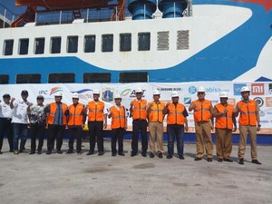 Kapal Kemanusiaan dengan 750 Ton Bantuan Siap Berlayar ke Sulteng