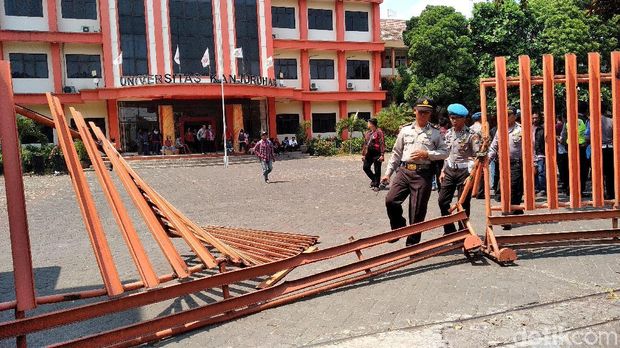 Ricuh di Universitas Kanjuruhan Malang Makan Korban Luka