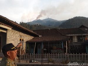 Kebakaran di Gunung Merbabu Sudah Mendekati Kawasan Puncak