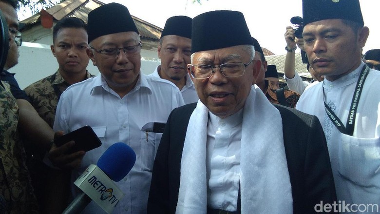 Viral Fotonya Sedang Terbaring Sakit, Maruf Amin: Wah, Itu Ngaco! Viral Fotonya Sedang Terbaring Sakit, Maruf Amin: Wah, Itu Ngaco!