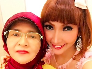 Roro Fitria Masih Menunggu Izin Kalapas untuk Bisa Melayat Ibunya