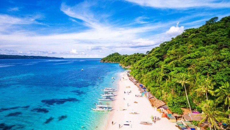 destinasi solo traveler wanita boracay