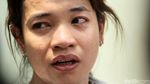 Tangis Asisten Roro Jelang Pemberangkatan Jenazah Ibunda Roro Fitria