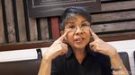 Ini Pinky Warouw, Penerjemah Bahasa Isyarat yang Ekspresif dan Viral