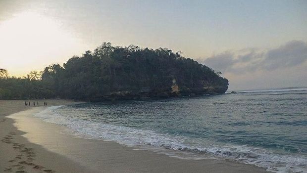 Pantai di Malang Selatan