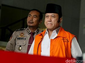 Bupati Zainudin Cuci Duit Haram dengan Beli 7 Mobil, Saham dan Vila