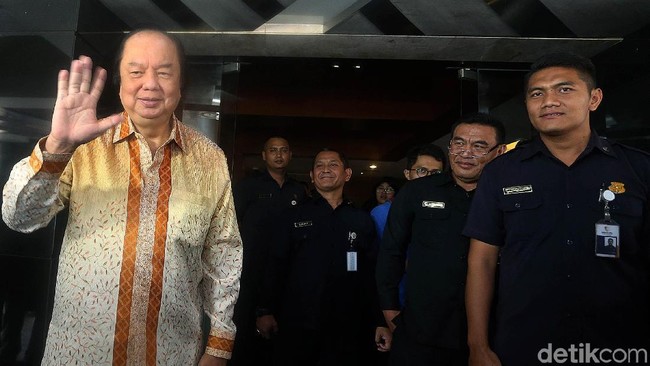 Tukar Dolar AS Demi Selamatkan Rupiah, dari Orang Terkaya hingga Cawapres
