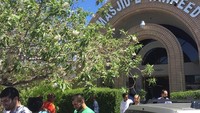 Masjid Tawheed di Las Vegas, AS pernah dikunjungi Khabib untuk menunaikan ibadah Salat Jumat. Dia menulis caption menarik, tidak semuanya buruk di Vegas seperti yang terlihat (Instagram/khabib_nurmagomedov)
