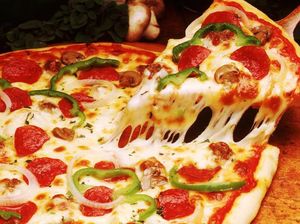Pria Ini Hanya Makan Pizza dan Sandwich Selai Kacang Selama 40 Tahun