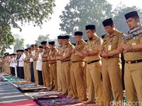 Minta Hujan, Seribu ASN Kota Bandung Gelar Salat Istisqa