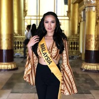 Ratu kecantikan Malaysia Debra Jeanne Poh juga pernah menjadi kontroversi dan diserang netizen Indonesia karena batik. Debra merupakan Miss Grand Malaysia 2018. Foto: dok. Instagram (@debrajeanna.poh)