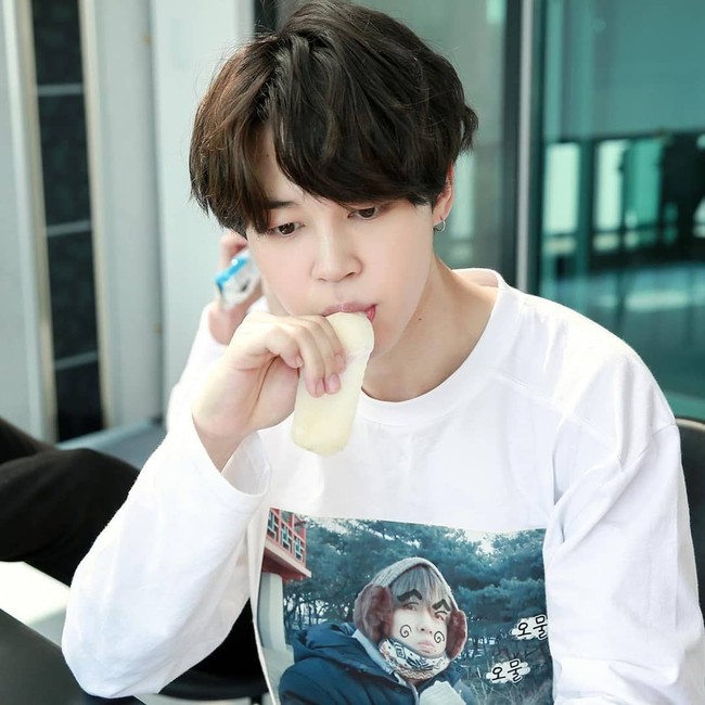Pose Manis Jimin BTS Saat Kulineran hingga Bocah Cilik Jago Masak yang Viral