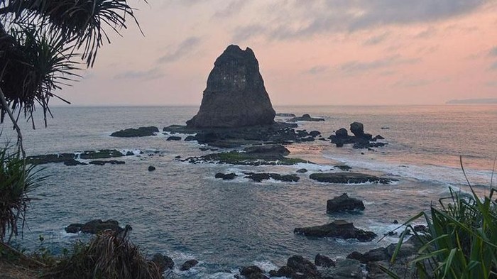Pantai di Jember.