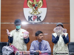Catatan Penting OTT Pejabat Pemkab Bekasi yang Mengejutkan