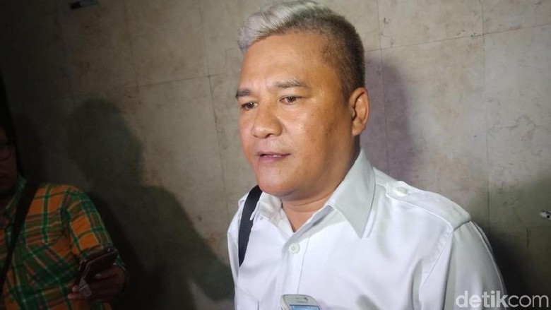 Polisi Periksa Pendeta yang Nyaris Kena Peluru Nyasar di DPR Polisi Periksa Pendeta yang Nyaris Kena Peluru Nyasar di DPR