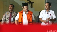 KPK hingga kini telah menetapkan empat orang tersangka terkait kasus dugaan suap terkait proyek infrastruktur di Dinas PUPR Lampung Selatan Tahun Anggaran 2018.