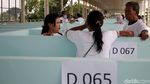 Penampakan Lapak PKL di Skybridge Tanah Abang