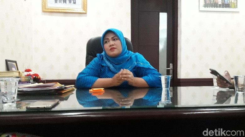 KPK Tangkap Bupati Bekasi Tersangka Suap Meikarta KPK Tangkap Bupati Bekasi Tersangka Suap Meikarta
