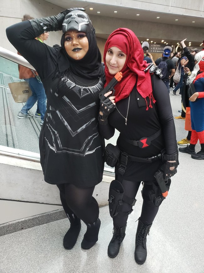 Kostum yang digunakan juga tak terkesan berat. Mereka memadukan busana sehari-hari seperti jaket, legging, rok, hingga tunik. Foto: Dok. Maliha Fairooz