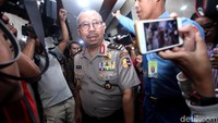 Sebelum tim Labfor mendatangi ruang kerja Wenny, Kadiv Humas Polri Irjen Setyo Wasisto turun tangan mengecek langsung lokasi kejadian. Namun Setyo belum memberikan keterangan apa pun.