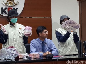 Kode Suap Meikarta: Tina Toon, Windu hingga Melvin