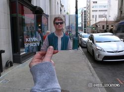 Keren! Ketika Foto Adegan Film Disatukan dengan Lokasi Aslinya