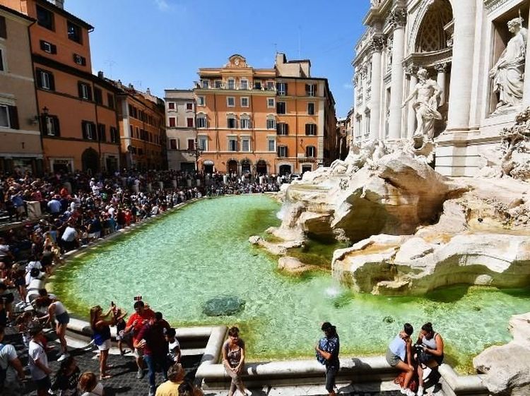 Deretan Destinasi Nyentrik di Kota Tuan Rumah Euro 2020