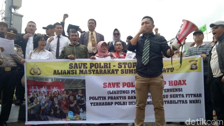 Warga Sumsel Minta Polri Perangi Hoax Warga Sumsel Minta Polri Perangi Hoax