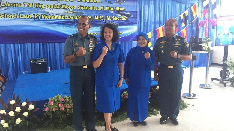 TNI AL Gelar Pisah Sambut Kadispenal di Mabes Cilangkap TNI AL Gelar Pisah Sambut Kadispenal di Mabes Cilangkap