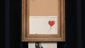 Rekor! Lukisan Robek Banksy Laku Rp 356 M