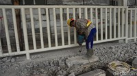Bangunan jembatan yang sudah selesai yaitu dari Stasiun Tanah Abang ke kawasan Blok G.