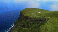 Foto: Aogashima berjarak sekitar 358 kilometer dari selatan Tokyo. Desa Aogashima juga disebut sebagai pulau paling terpencil di Kepulauan Izu (iStock)