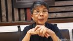 Ini Pinky Warouw, Penerjemah Bahasa Isyarat yang Ekspresif dan Viral