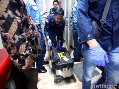 Detik-detik Pengusutan Peluru Nyasar ke Gedung DPR