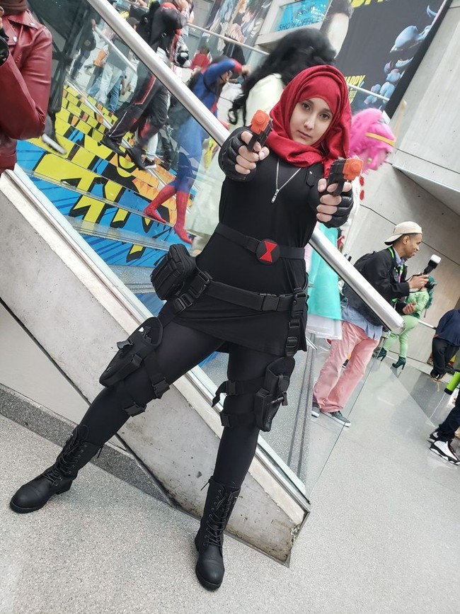 Cosplayer berhijab ini bukan pertama kali ada. Seorang hijabers Malaysia, Sakiraa sudah lebih dulu membuat komunitas cosplay berhijab dan membuat grup di Facebook bernama Hijab Cosplay. Foto: Dok. Maliha Fairooz