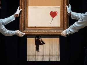Lukisan Banksy yang Dicabik-cabik Mesin Dilelang Lagi Rp 118 M