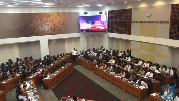 Asumsi Nilai Tukar Rupiah Direvisi dalam RUU APBN 2019