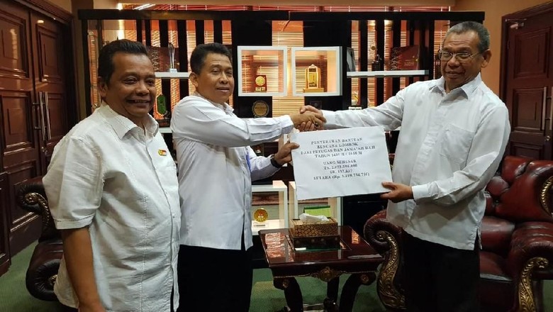 Rp 3,1 M Bantuan Petugas-Jemaah Haji untuk Korban Gempa NTB Rp 3,1 M Bantuan Petugas-Jemaah Haji untuk Korban Gempa NTB