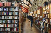 Toko buku ini masih menerapkan sistem barter buku (Visit Alnwick)