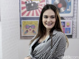 7 Fakta Luna Maya yang Mau Tabok Ariel NOAH
