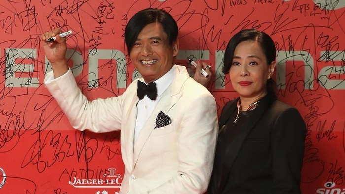 Fakta Chow Yun Fat, Aktor Dermawan Keranjingan Selfie