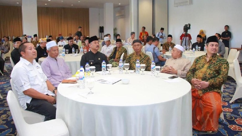 Banyuwangi Terus Tekan Angka Kemiskinan Lewat Filantropi Banyuwangi Terus Tekan Angka Kemiskinan Lewat Filantropi