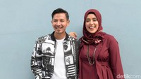 Semoga kompak dan mesra terus ya Sonny dan Fairuz! Pool/Noel/detikFoto.