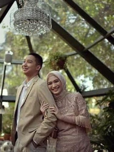 Gaya Hijab Melody Eks JKT 48 Saat Foto Prewed Makin Cantik 