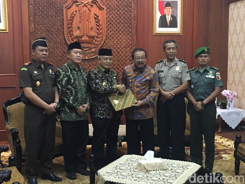 Wabup Malang Dilantik jadi Plt, Gubernur Soekarwo: Bismillah Selamet Wabup Malang Dilantik jadi Plt, Gubernur Soekarwo: Bismillah Selamet